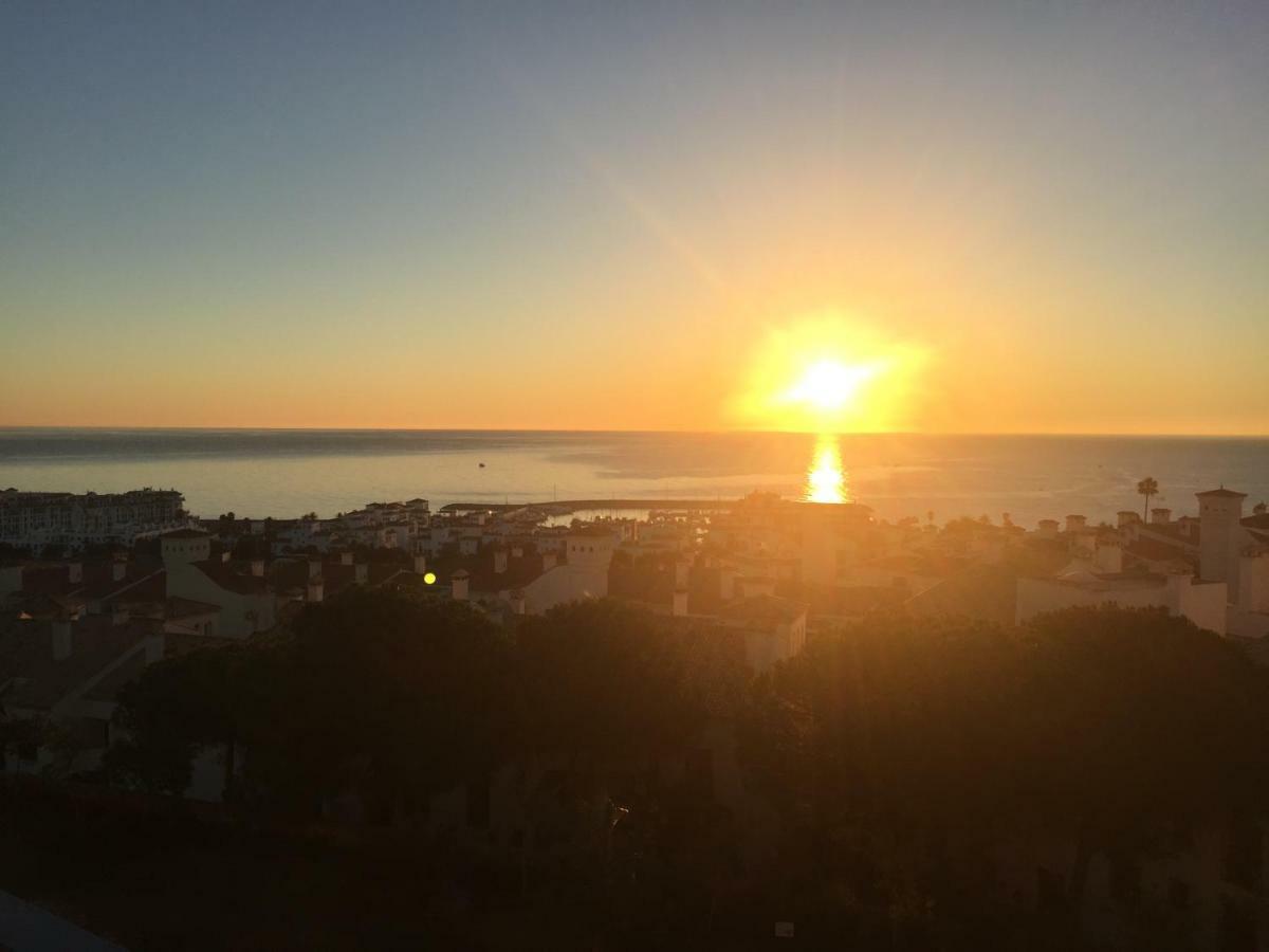 Duquesa Suite And Golf With A Spectacular Sea View Manilva Zewnętrze zdjęcie